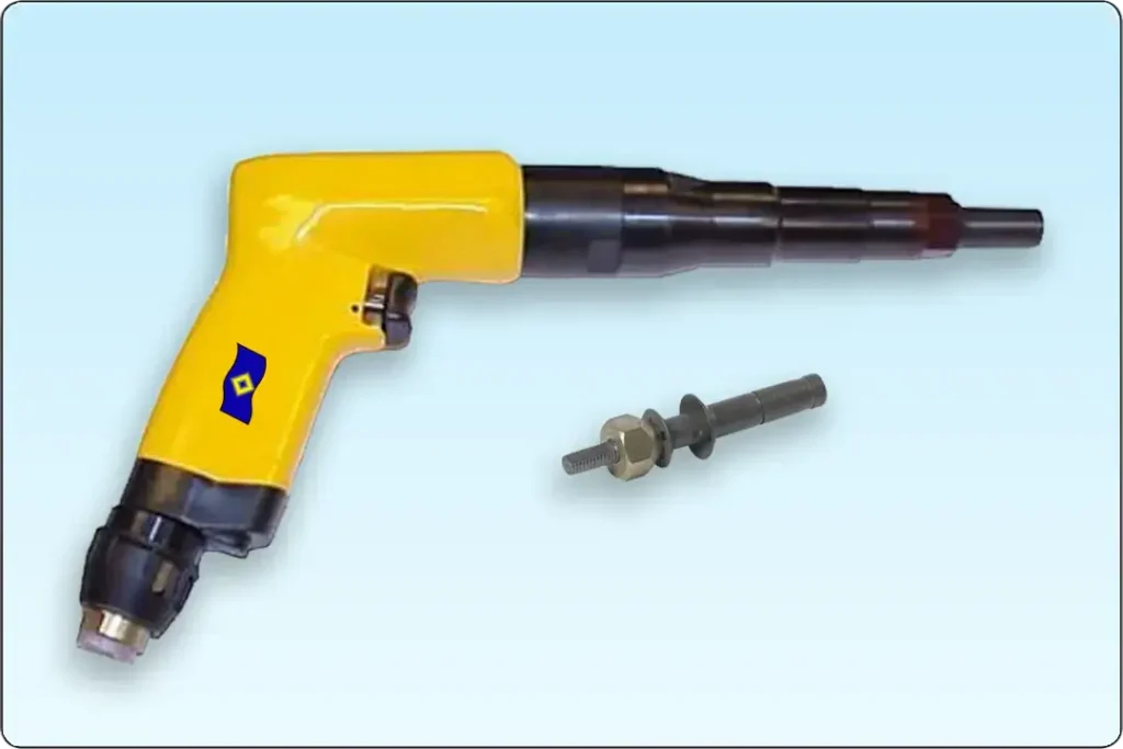 Drive nut blind bolt installation tool used to install blind bolts in aircraft structures