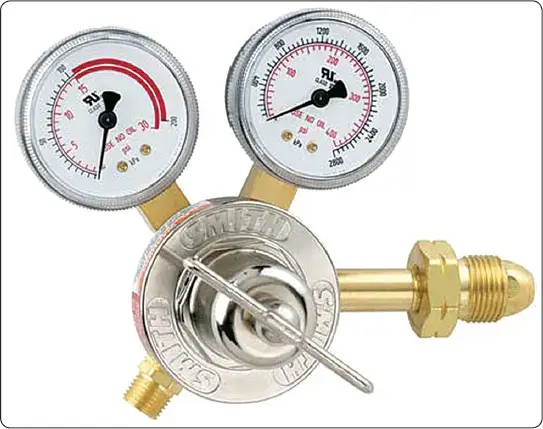 Single-stage acetylene regulator with 15-psi maximum working pressure and left-hand threaded cylinder connection