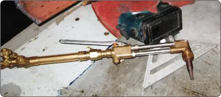 Oxy-acetylene cutting equipment