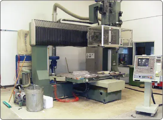 Five-axis CNC equipment used to manufacture tools and molds for aircraft composite components